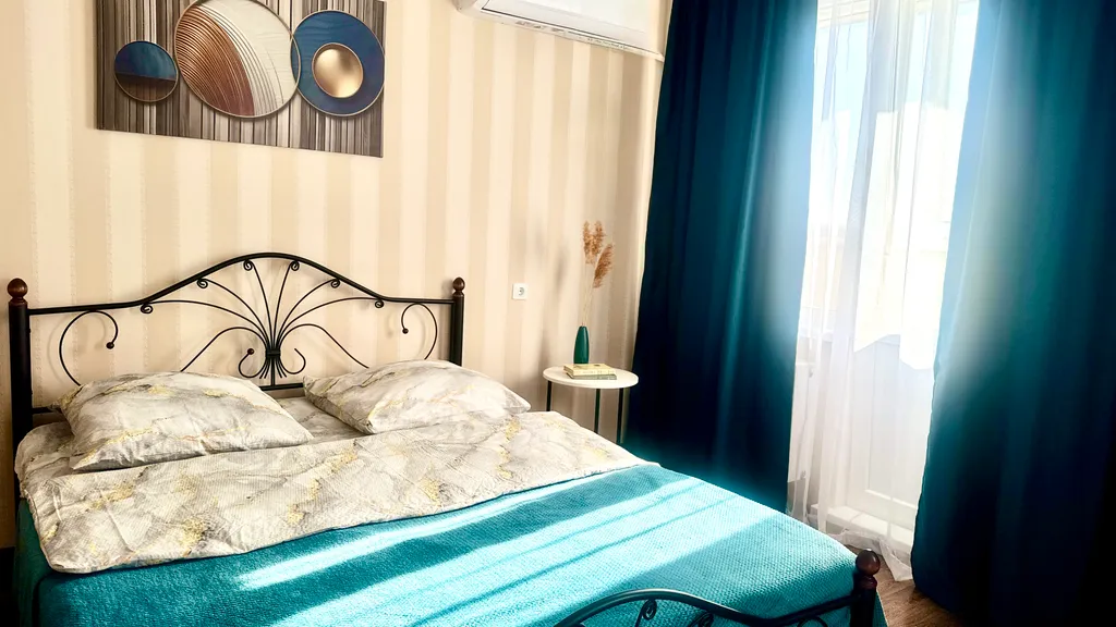 Студия с красивым видом на город