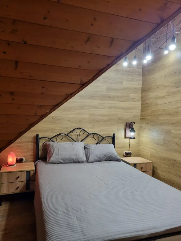 Коттедж с термальным бассейном и баней Green House