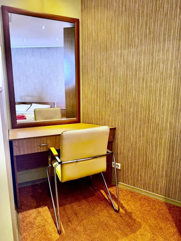 Студия с панорамным видом на реку в центре