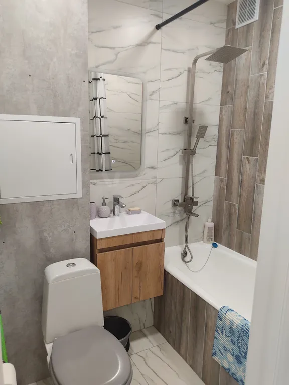 Двухкомнатная квартира с новым современным ремонтом