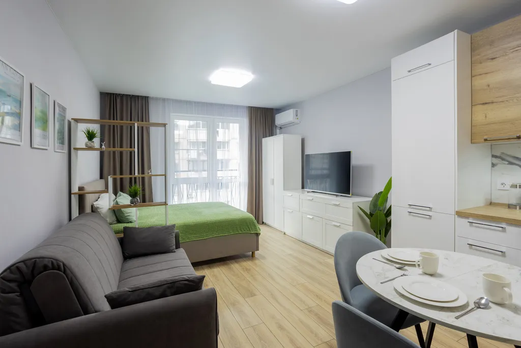 Квартира Светлая уютнaя студия с бaлконoм в ЖК Флора — аренда посуточно в Кудепста