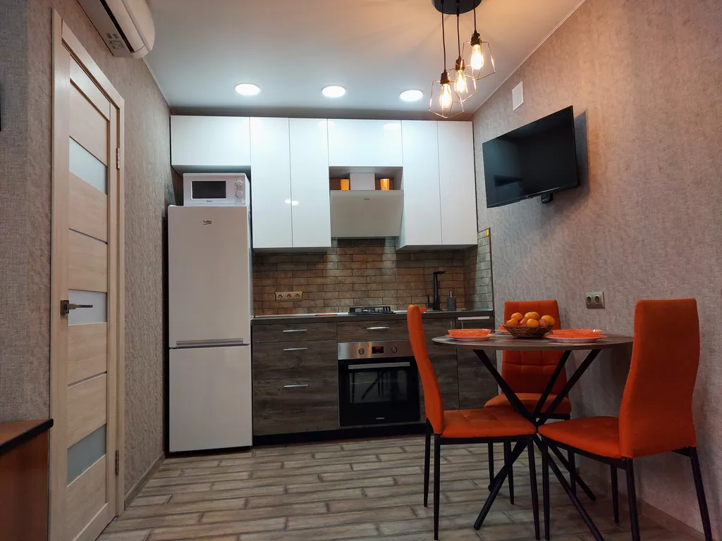 Прекрасная квартира с апельсиновым настроением