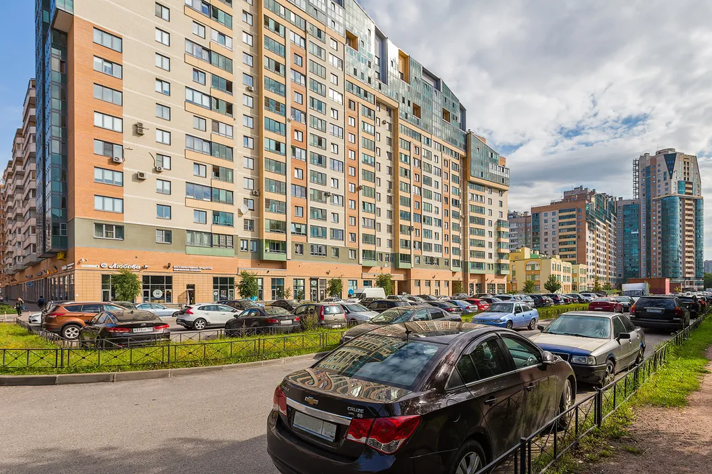 Квартира Солнечная квартира у метро — Санкт-Петербург