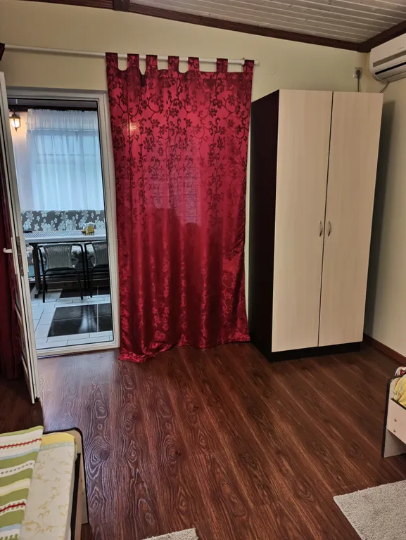 Коттедж Уютный домик с личной кухней — Сенной