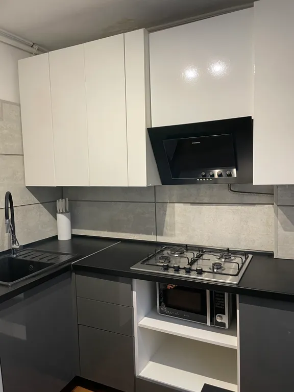 Аквамариновый вечер в центре города