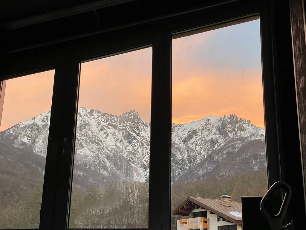 Уютная квартира с видом на горы