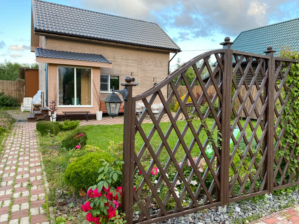 Коттедж 2-комнатный Дом — Луга