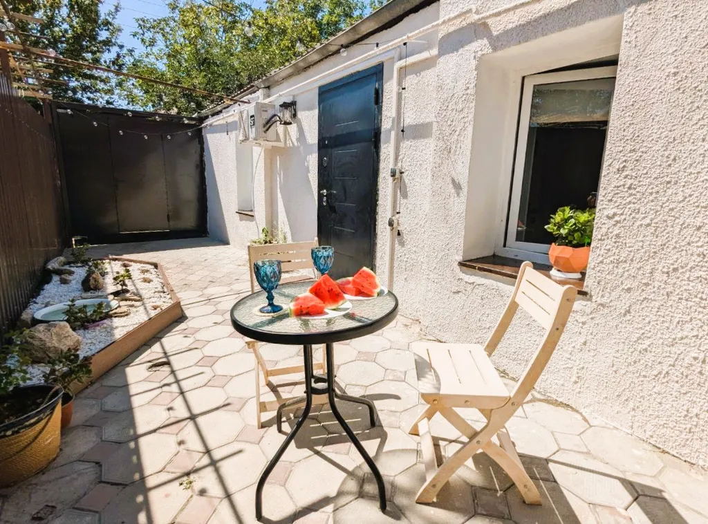 Коттедж Коттедж Курортный дворик в историческом районе Пятигорска — Пятигорск