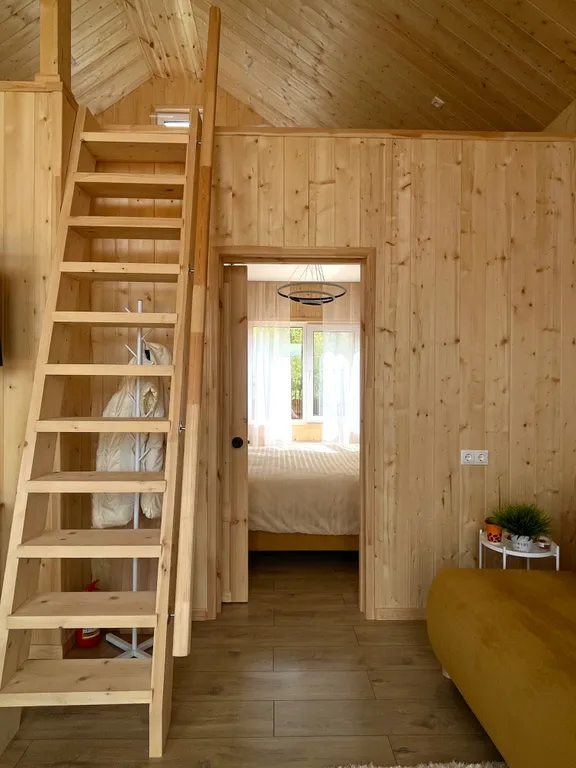 Дом с сауной у пруда