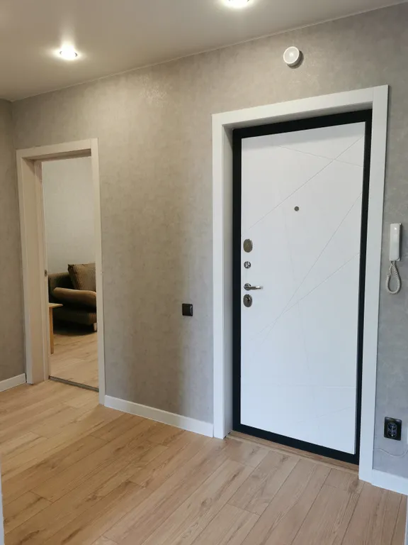 Уютная двухкомнатная квартира с новым ремонтом в центре города