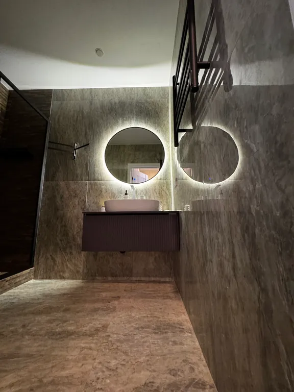 Новая квартира в премиальном жилом комплексе с бассейном