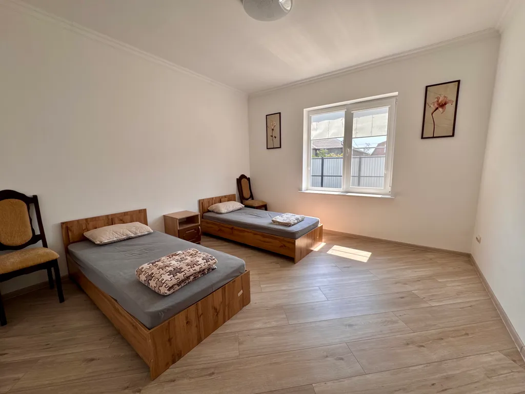 Уютный дом в черте города