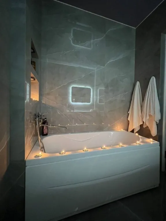 Квартира с дизайнерским ремонтом в элитной новостройке