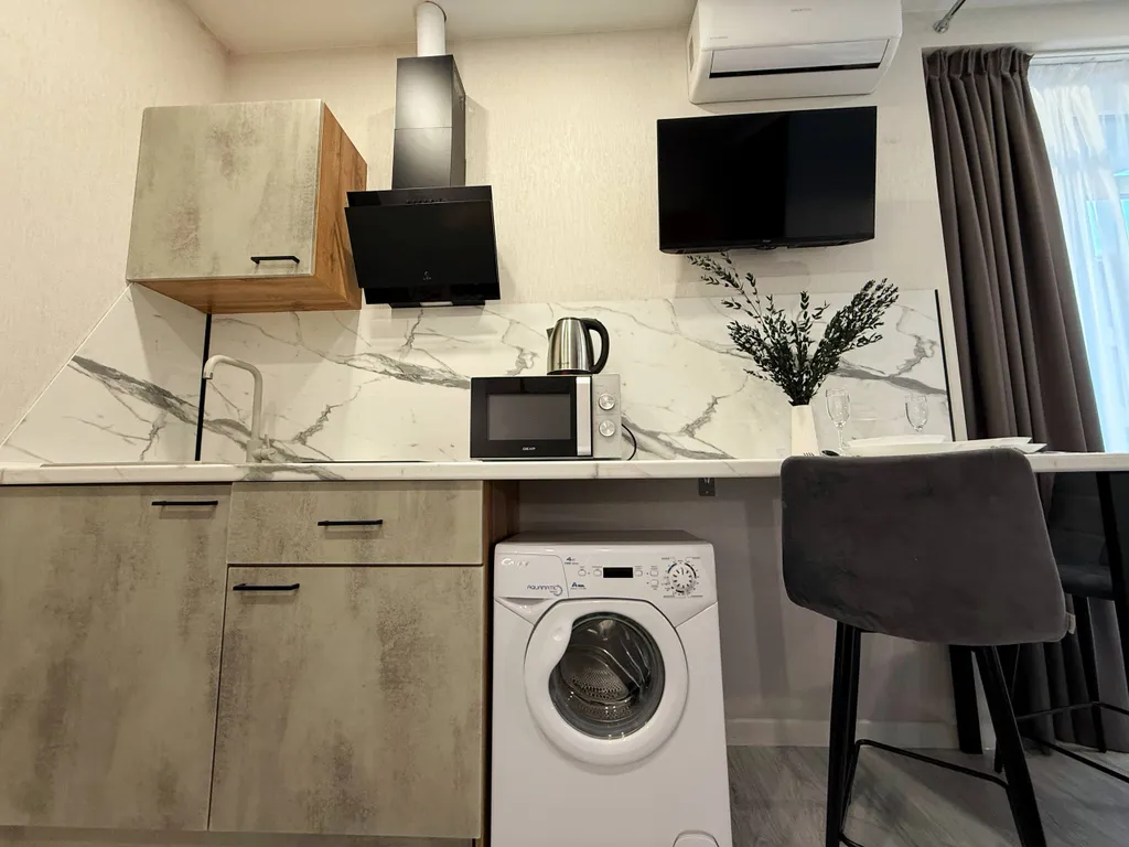 Апартаменты с балконом, 3 минуты до пляжа