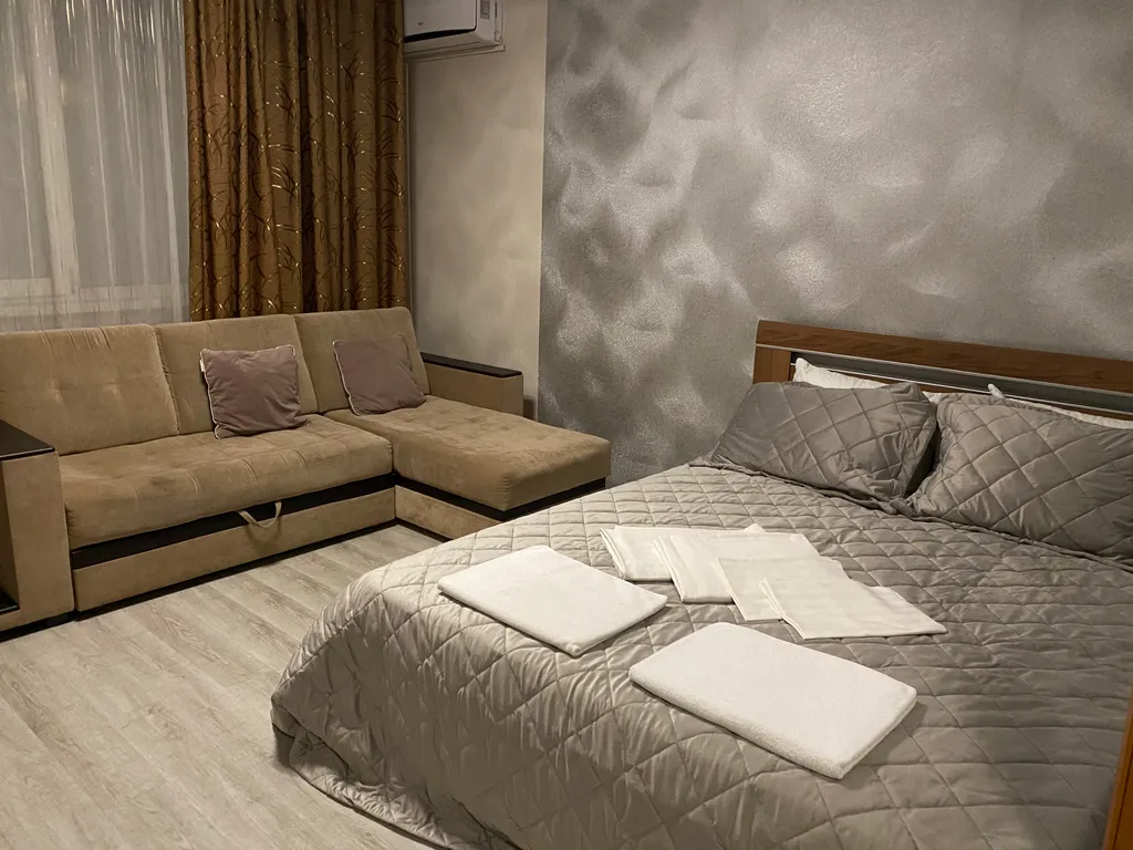 Квартира Квартира 1комн возле Планеты с деревянным балконом — Красноярск