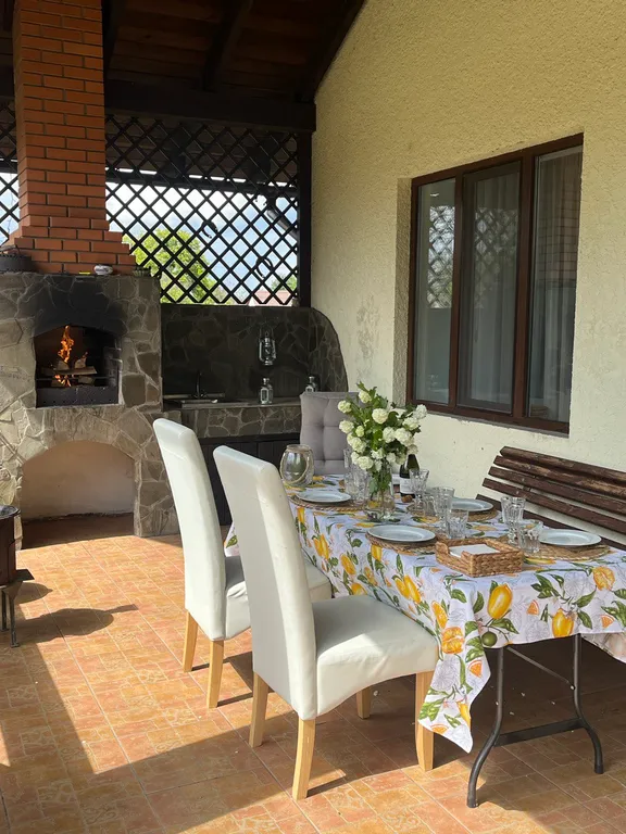 Уютный семейный дом на заливе вблизи города Брест