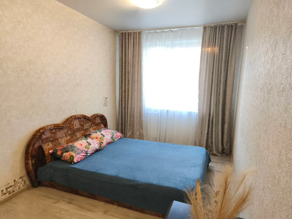 Двухкомнатная квартира в районе предмостной площади