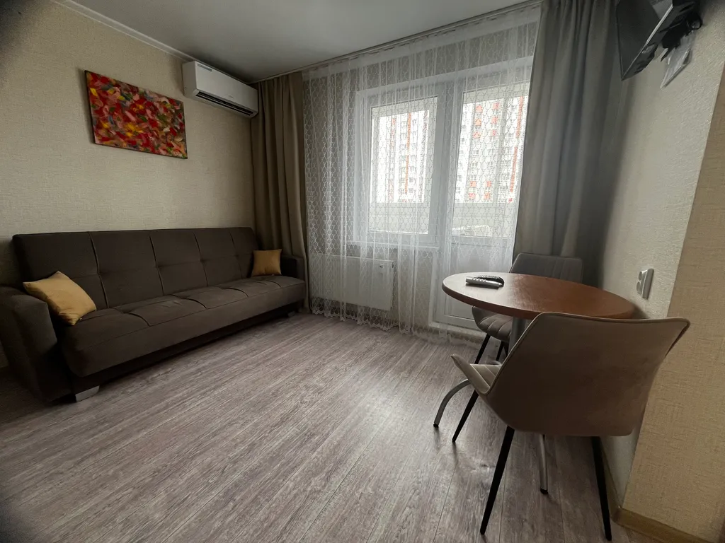 Квартира Уютная квартира возле парка Галицкого с видом на парк — Краснодар