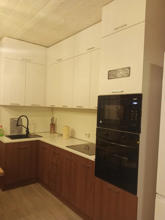 Уютный домик возле озера