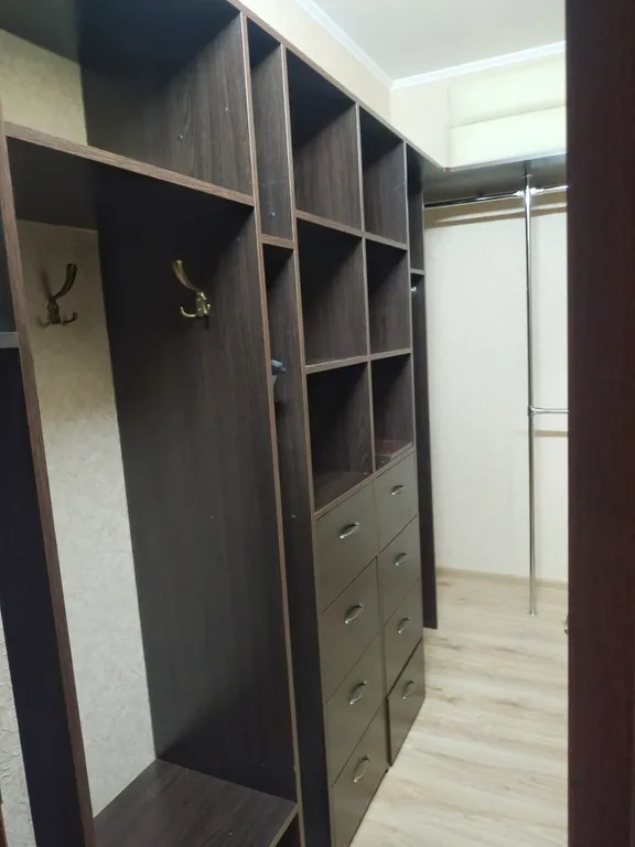 Огороженная парковка на Липовой аллее, Артиллерийская