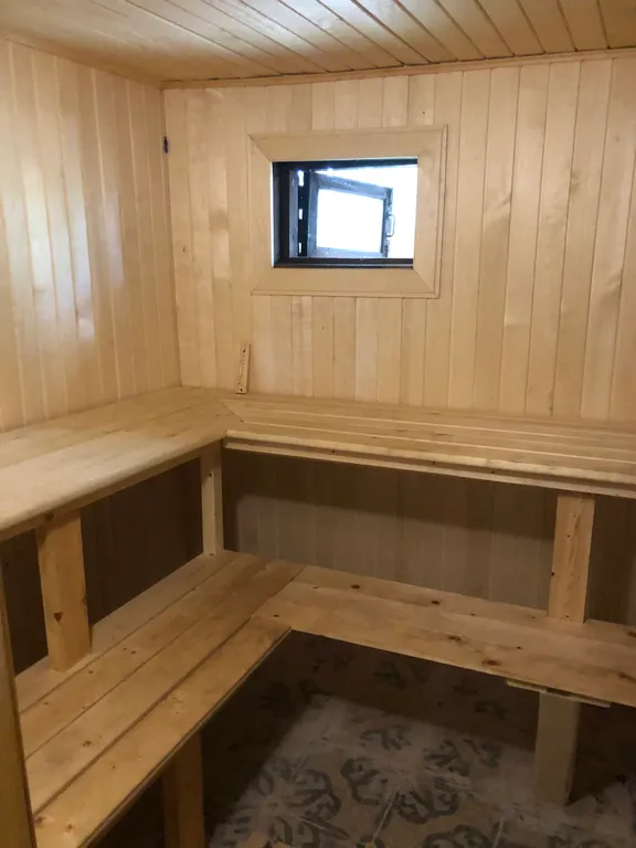 Большой уютный деревянный коттедж на самом берегу Ладожских шхер