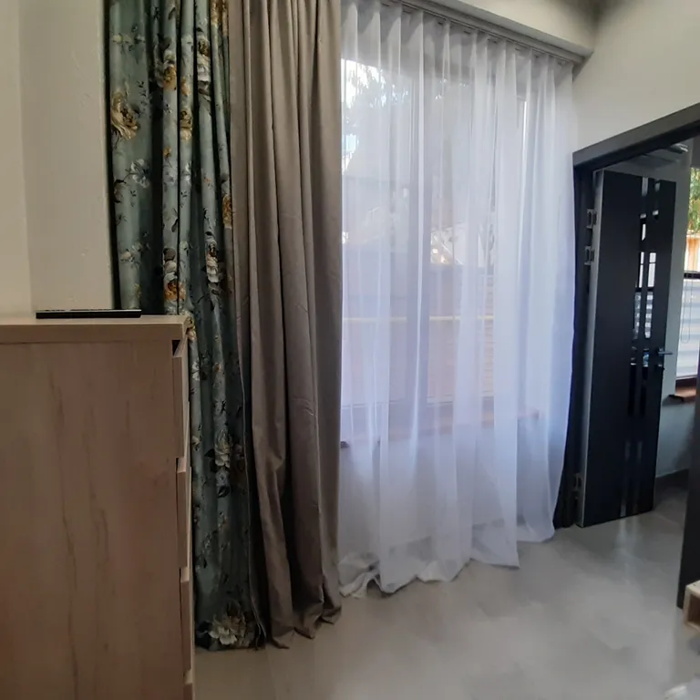 Квартира с отдельной спальней в центре