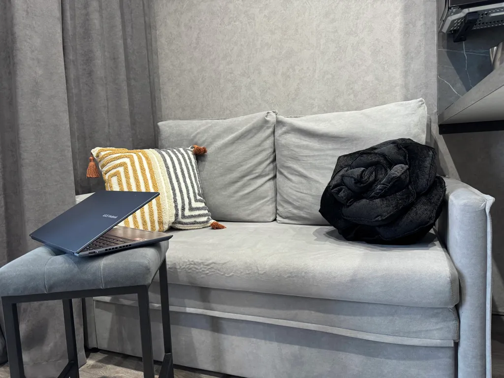 Современная квартира в новом деловом центре Новосибирска