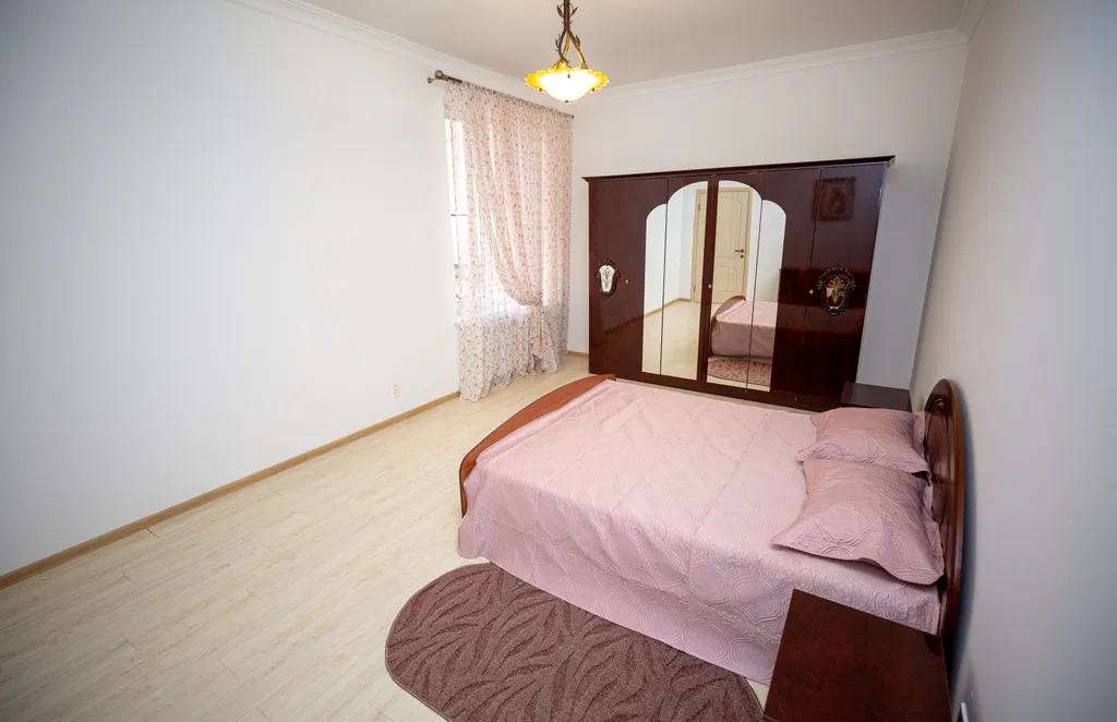 Загородный дом с бассейном и зоной отдыха