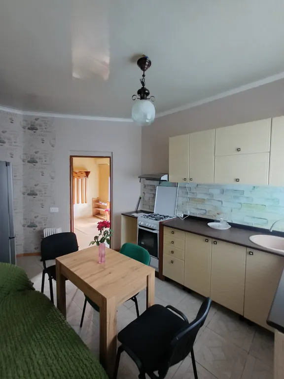 Целый этаж 3х этажного частного дома, в 10 минутах от моря