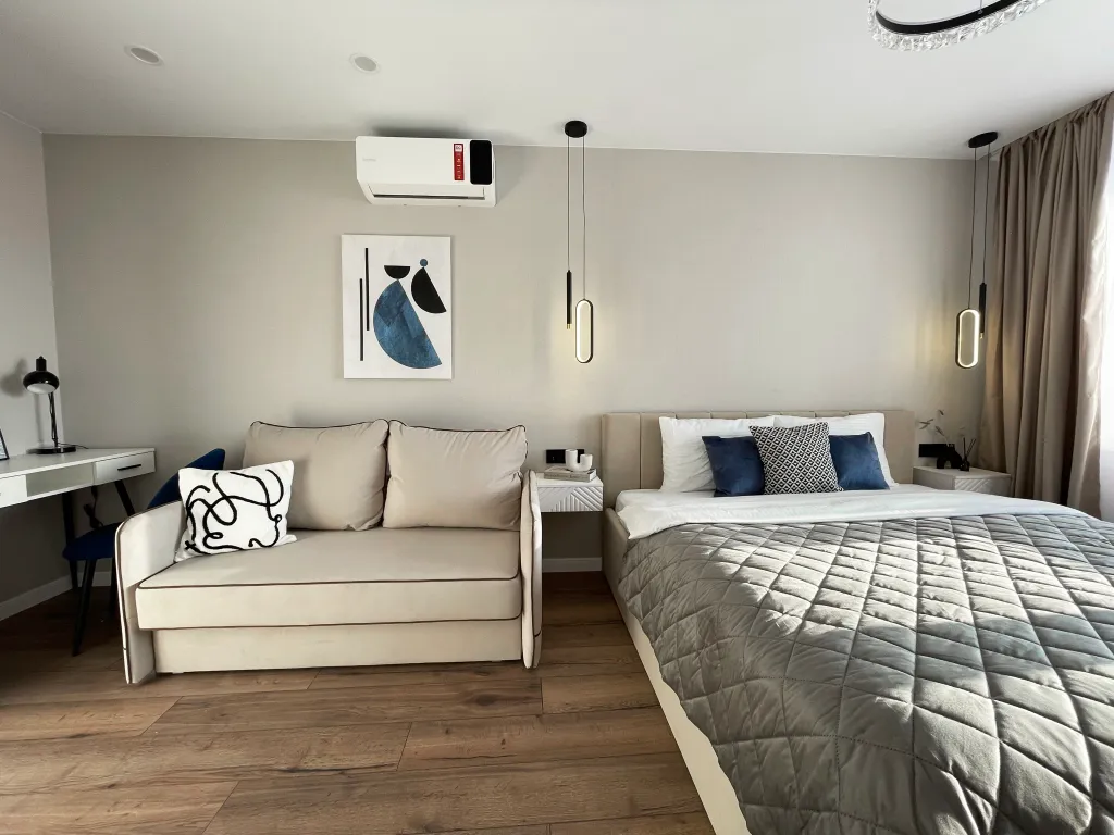 Апартаменты с видом на Оперный и новым ремонтом