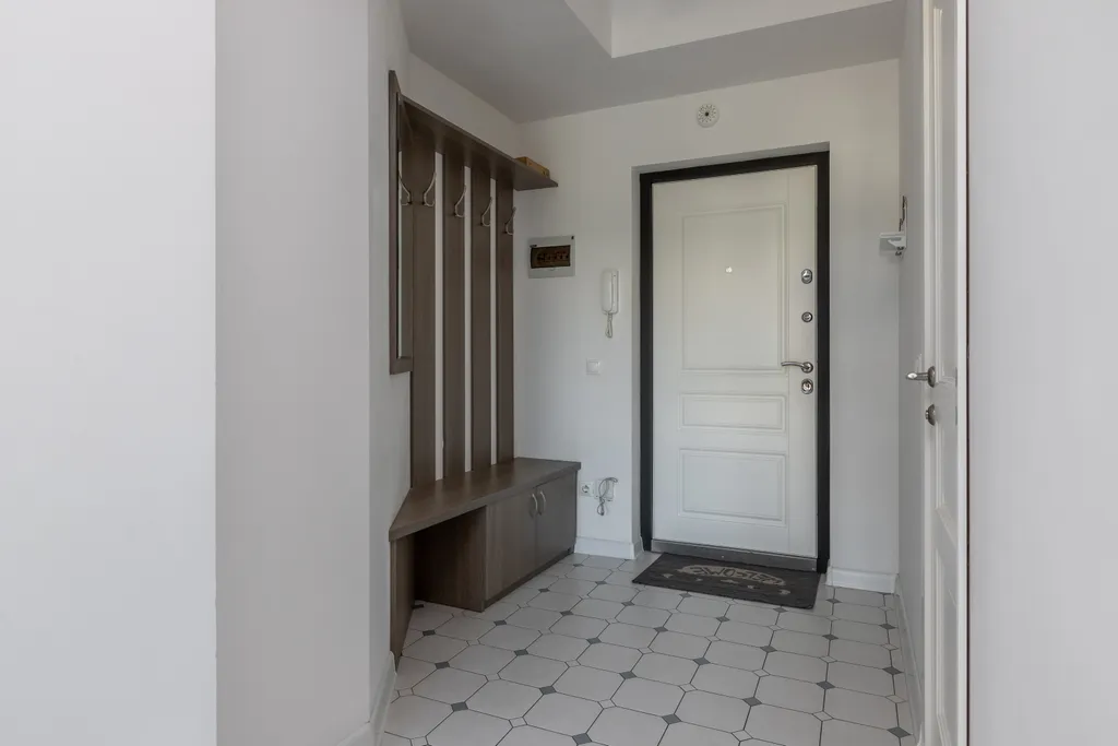 Светлые апартаменты около Dana Mall