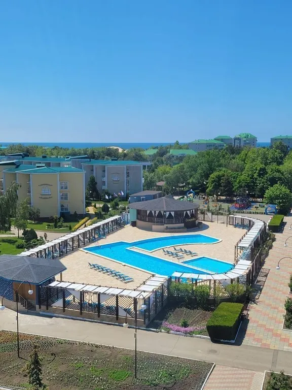 Таунxаус возле песчаного пляжа