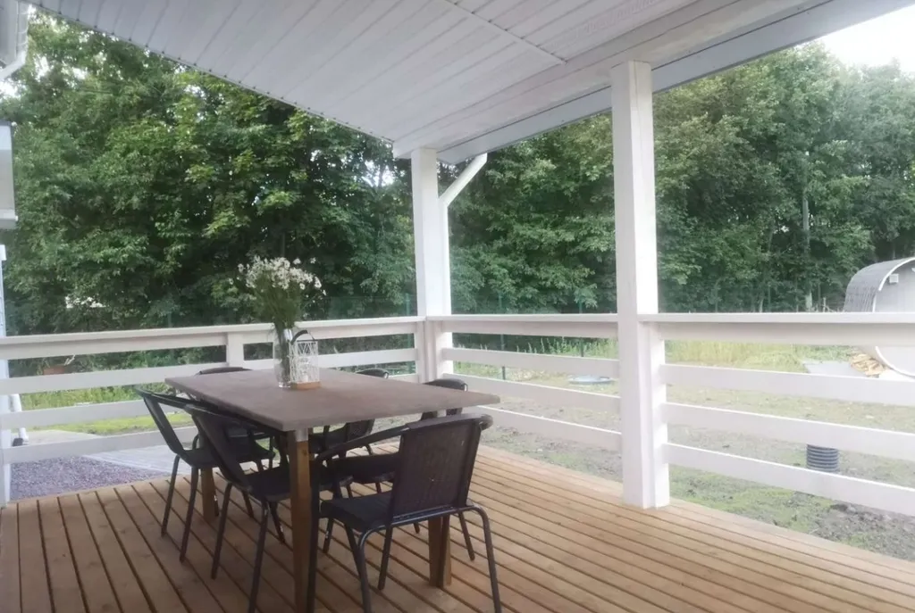 Стильный и уютный дом вблизи города