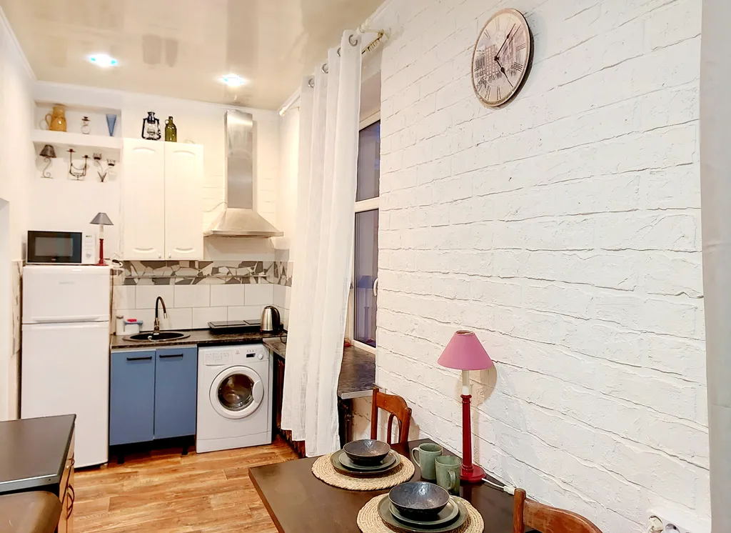 Дом на Скале возле Усадьбы Бюргера