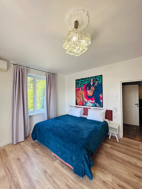 Апартаменты "Матисс" в 300 м от песчаного пляжа,балкон с видом на море