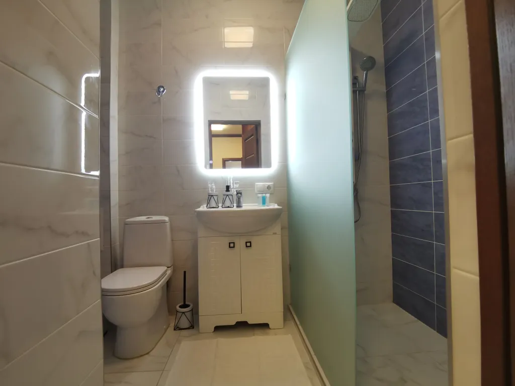 Стильная однокомнатная квартира с  панорамным видом а город