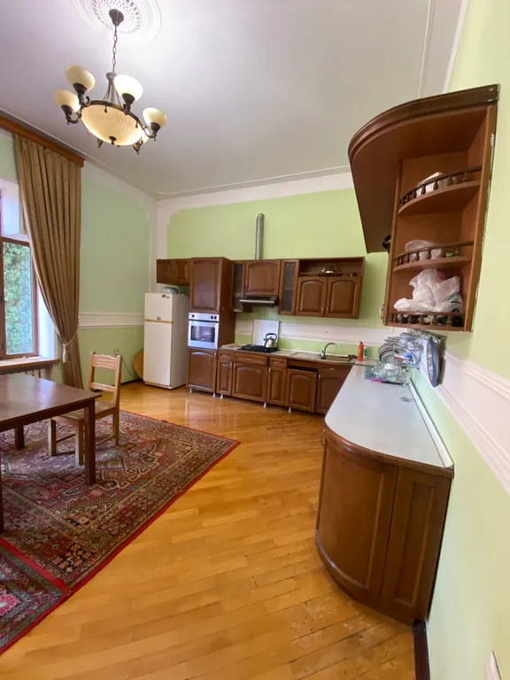 Дом напротив фонтана с потрясающим видом на крепость, фонтан и море