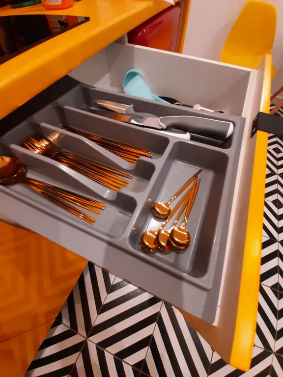 Яркая жизнь позитивный дизайн в стиле поп-арт