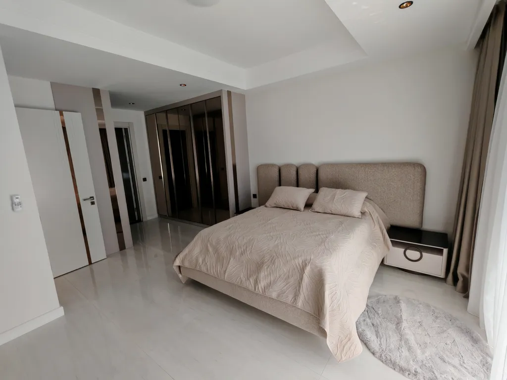 Квартира с тремя спальнями Azura World Residence & Hotel