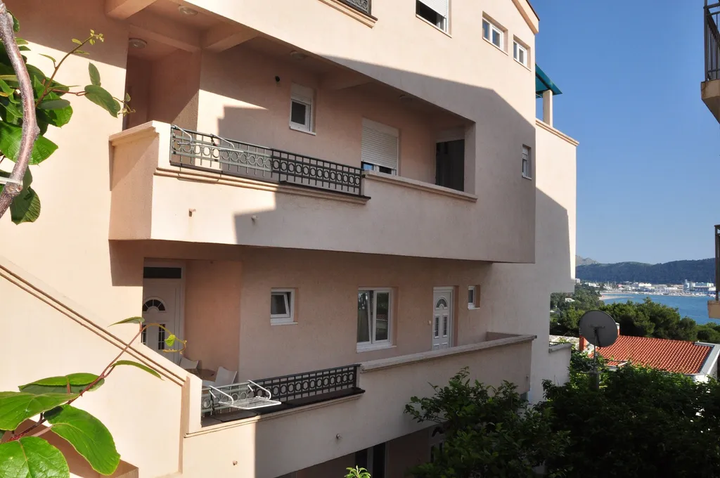 Вид на море и город