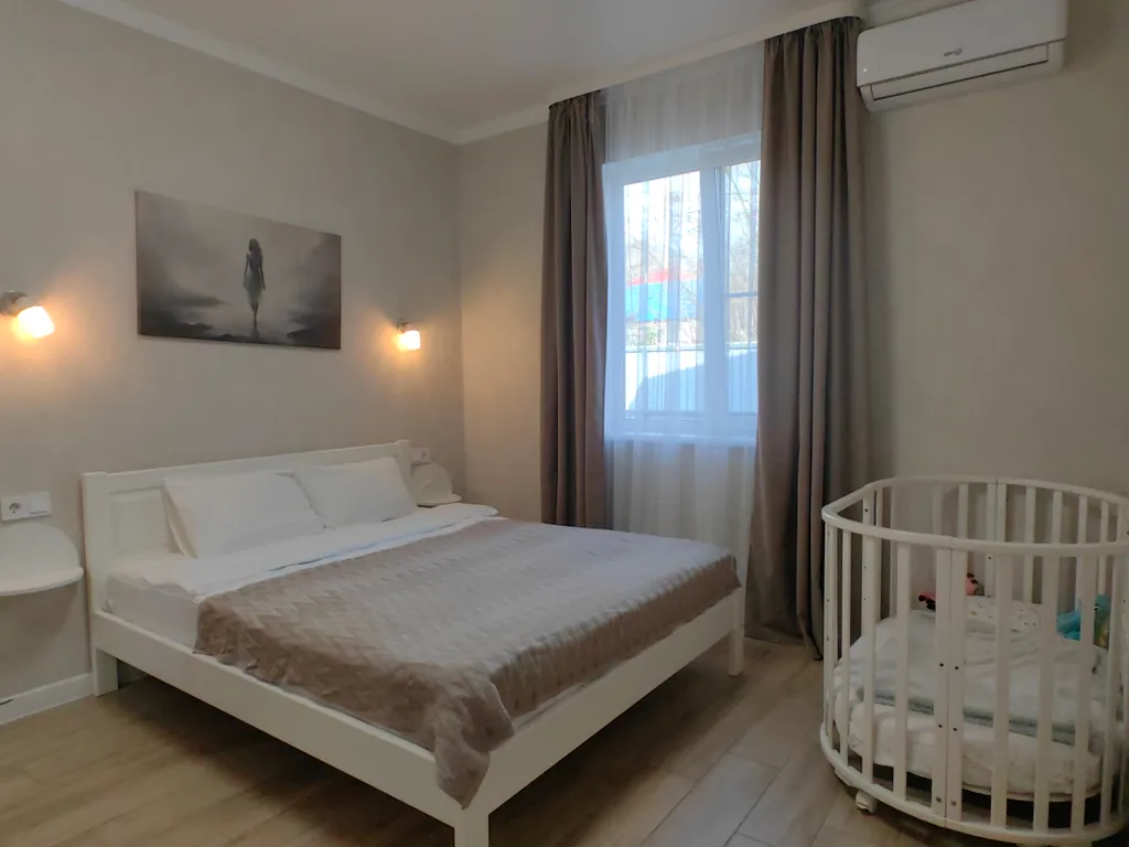 Коттедж уютный дом с подогреваемым бассейном