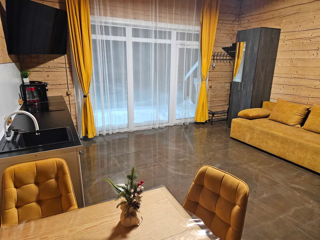 Коттедж Уютный дом в окружении пихтовых деревьев — Шерегеш