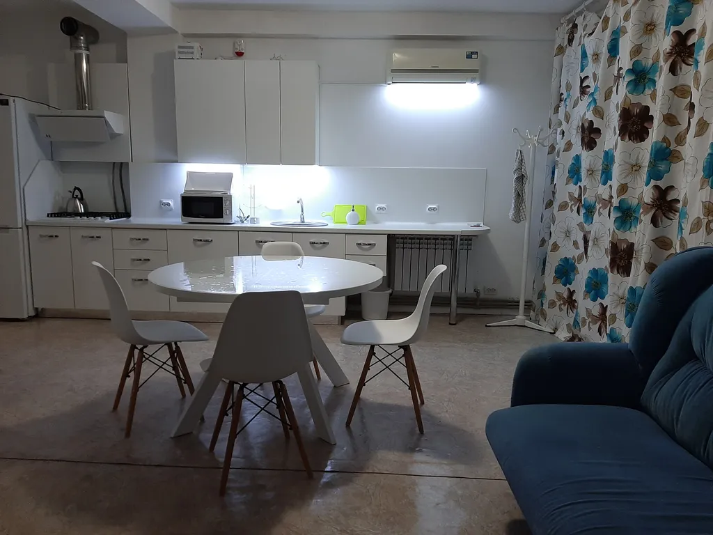 Уютная квартира недалеко от моря. Своя парковка.