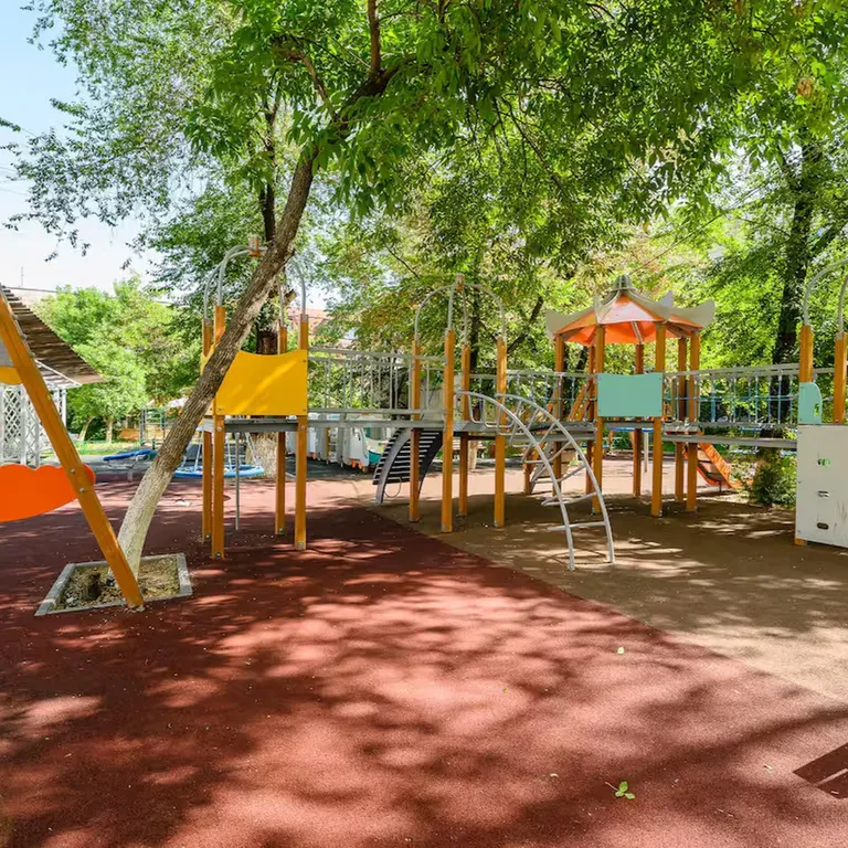 Уютные апартаменты у Арбата с красивым видом на горы