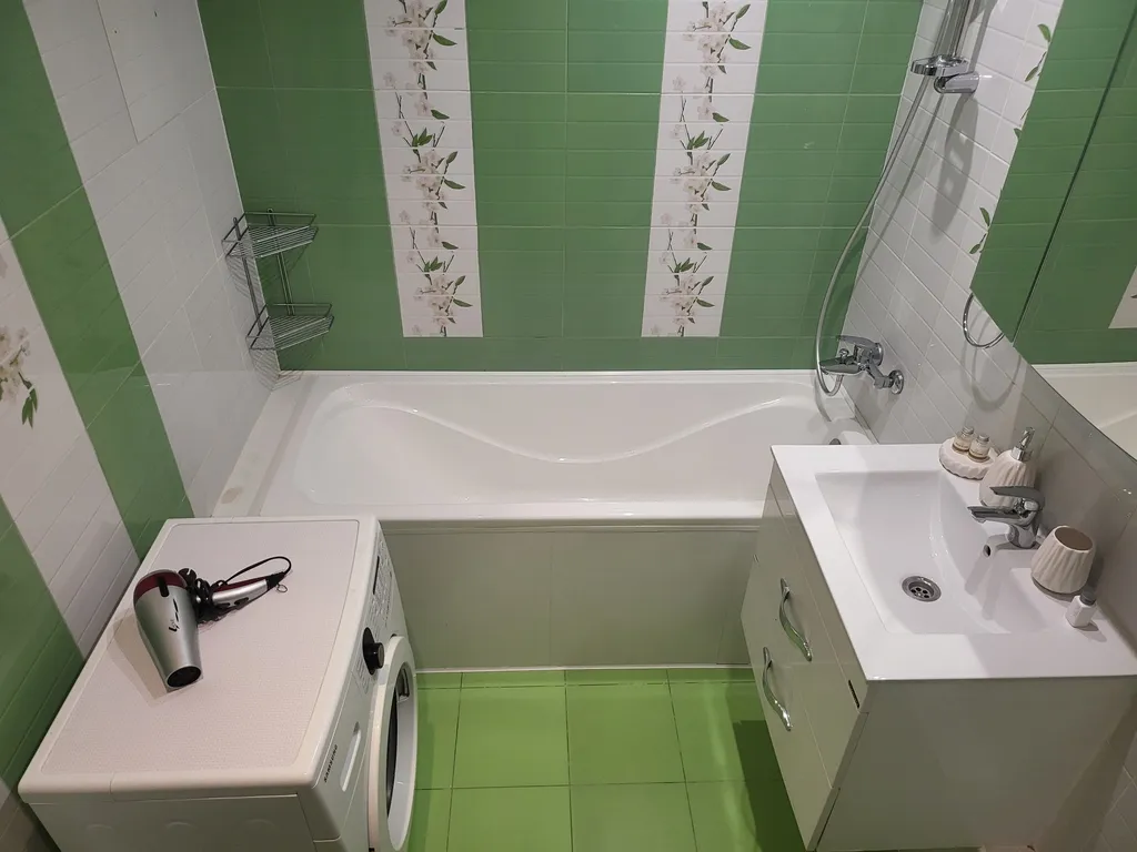 Квартира 1-комнатная квартира у гипермаркета Окей — Тюмень