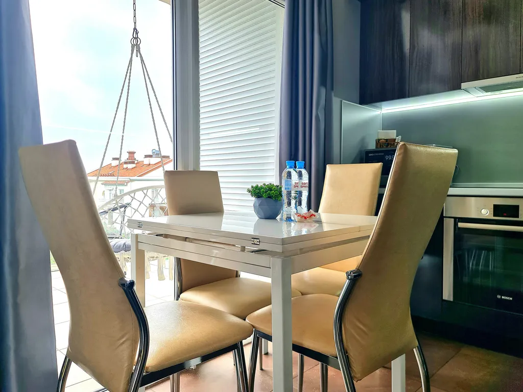 Студия с видом на горы, море и олимпийские объекты