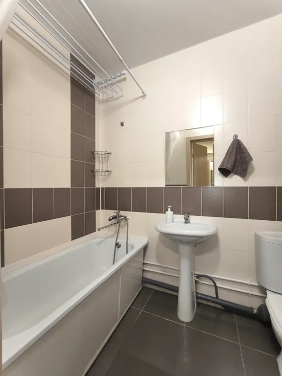 Видовая, с террасой, однокомнатная квартира возле РКБ