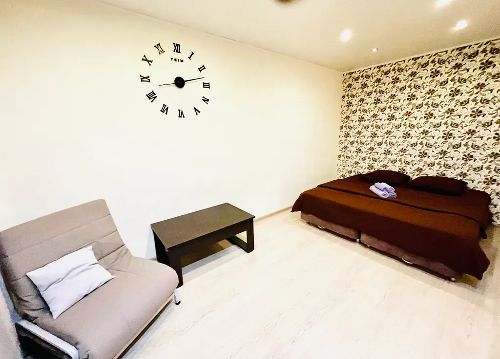 Просторная квартира с прекрасным видом — аренда посуточно в Троицк