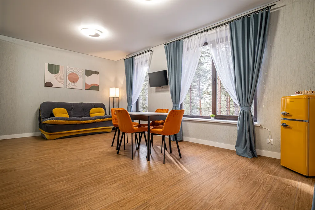 Студия с дизайнерским ремонтом