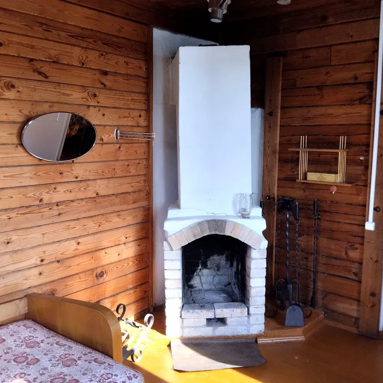 Дом на берегу озера